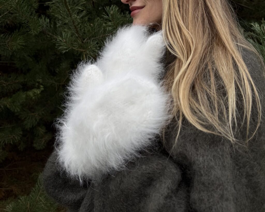 100% angora rabbit wool PREMIUM mittens – WoolLando
