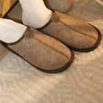 Brown slip-on felt slippers SAND, WoolLando