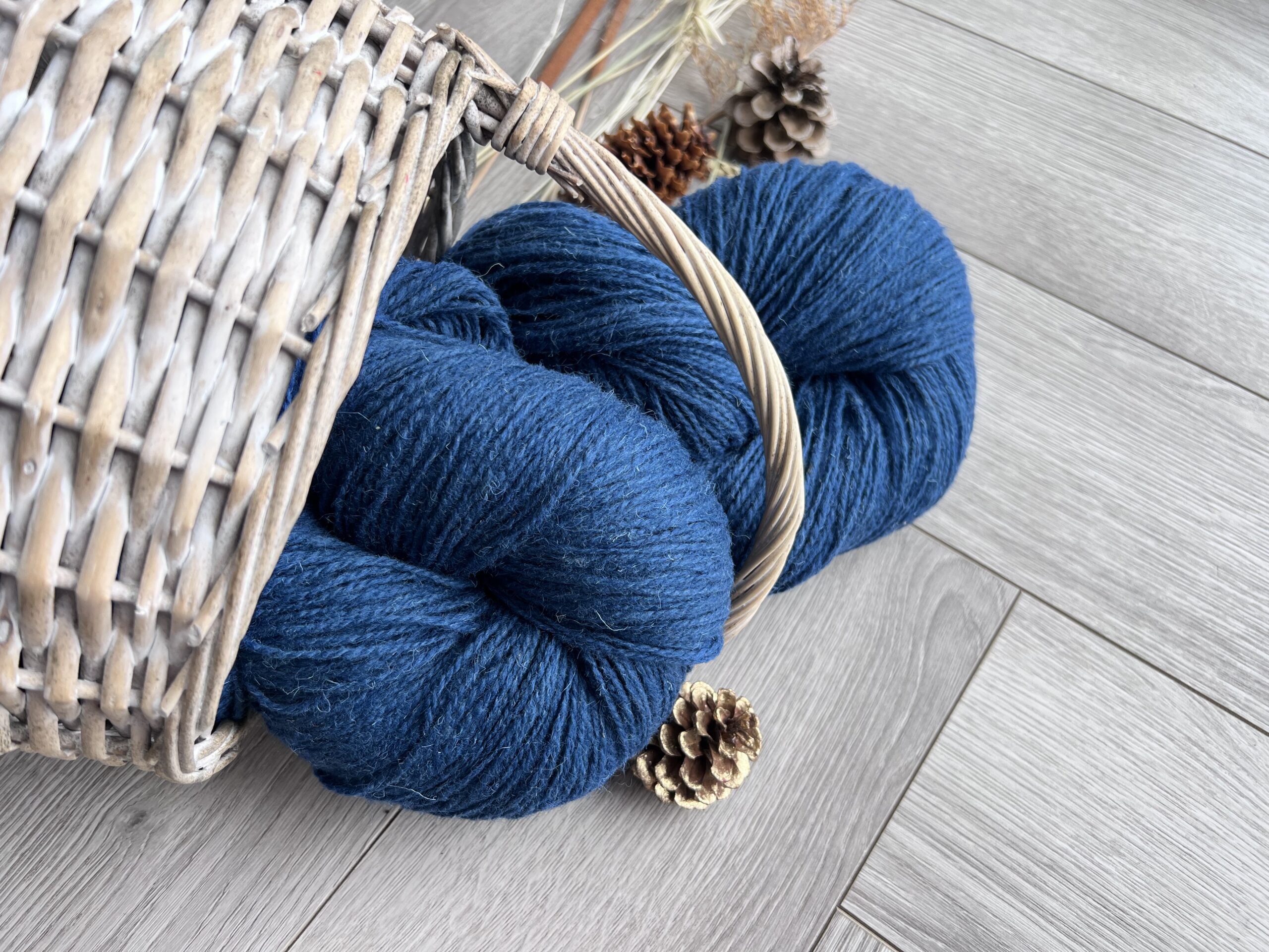 Sheep wool yarn 1 kg – DARK BLUE, WoolLando
