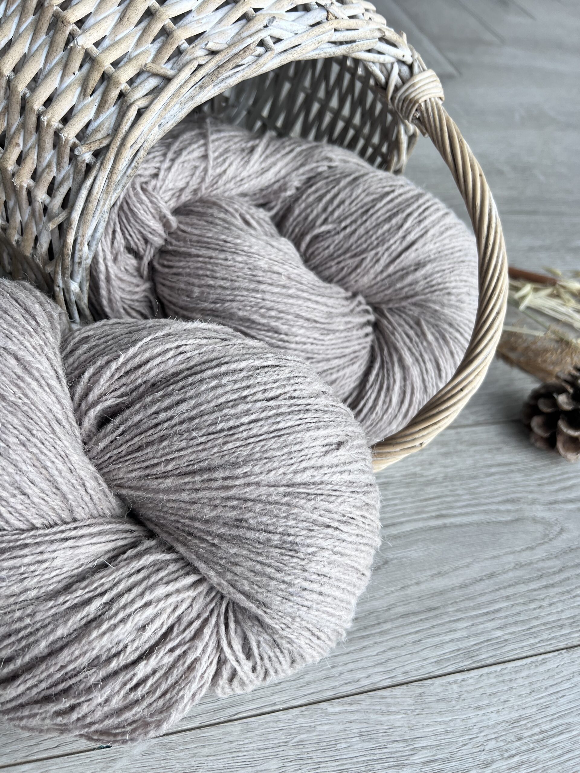 Sheep wool yarn 1 kg – BROWNISH, WoolLando