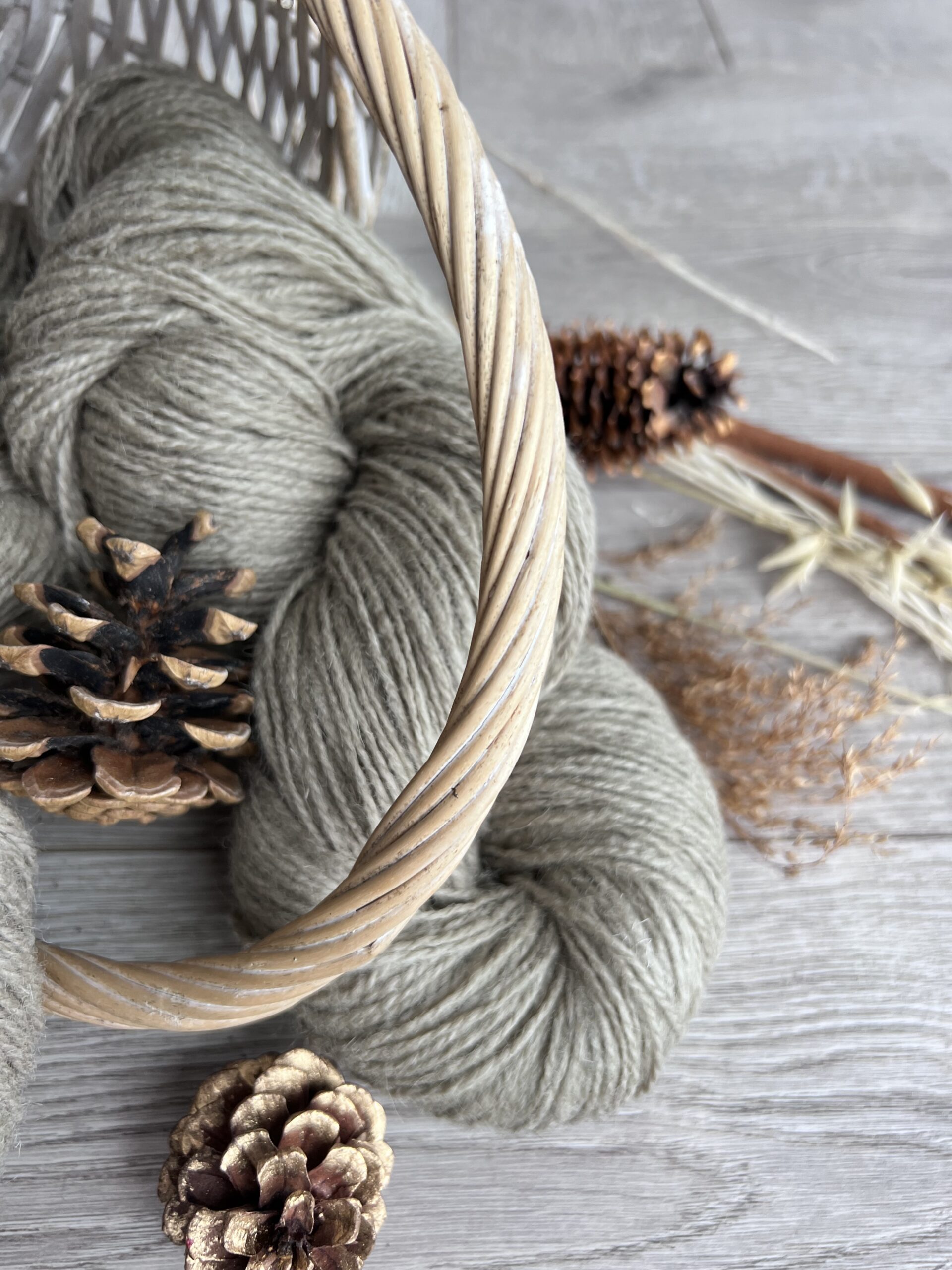 Sheep wool yarn 1 kg – KHAKI, WoolLando