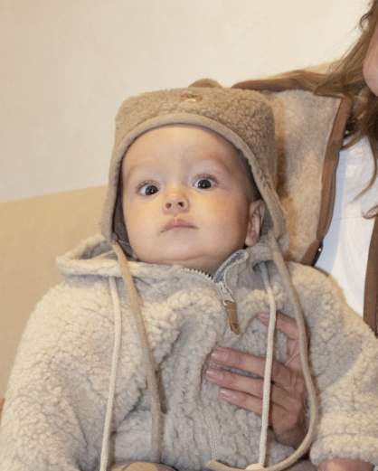 Children’s brown lamb wool hat with pom-pom, Zaffiro