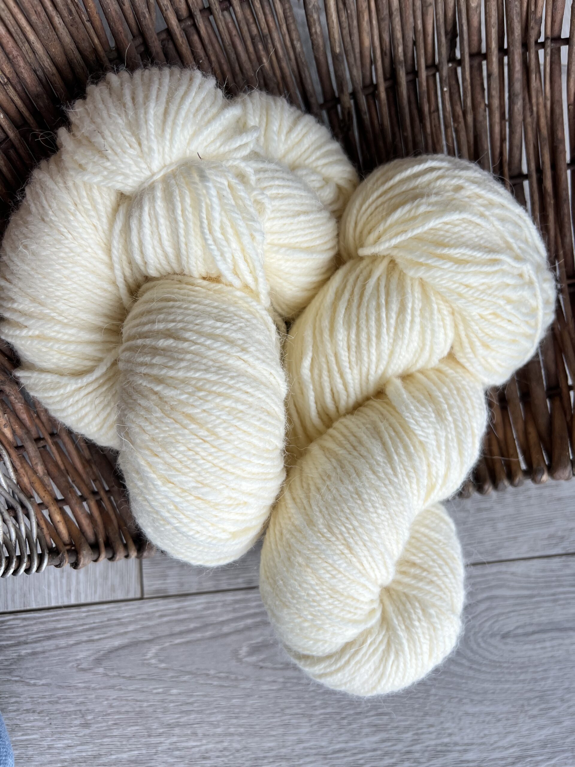 Alpaca wool yarn 100 g – WHITE, WoolLando