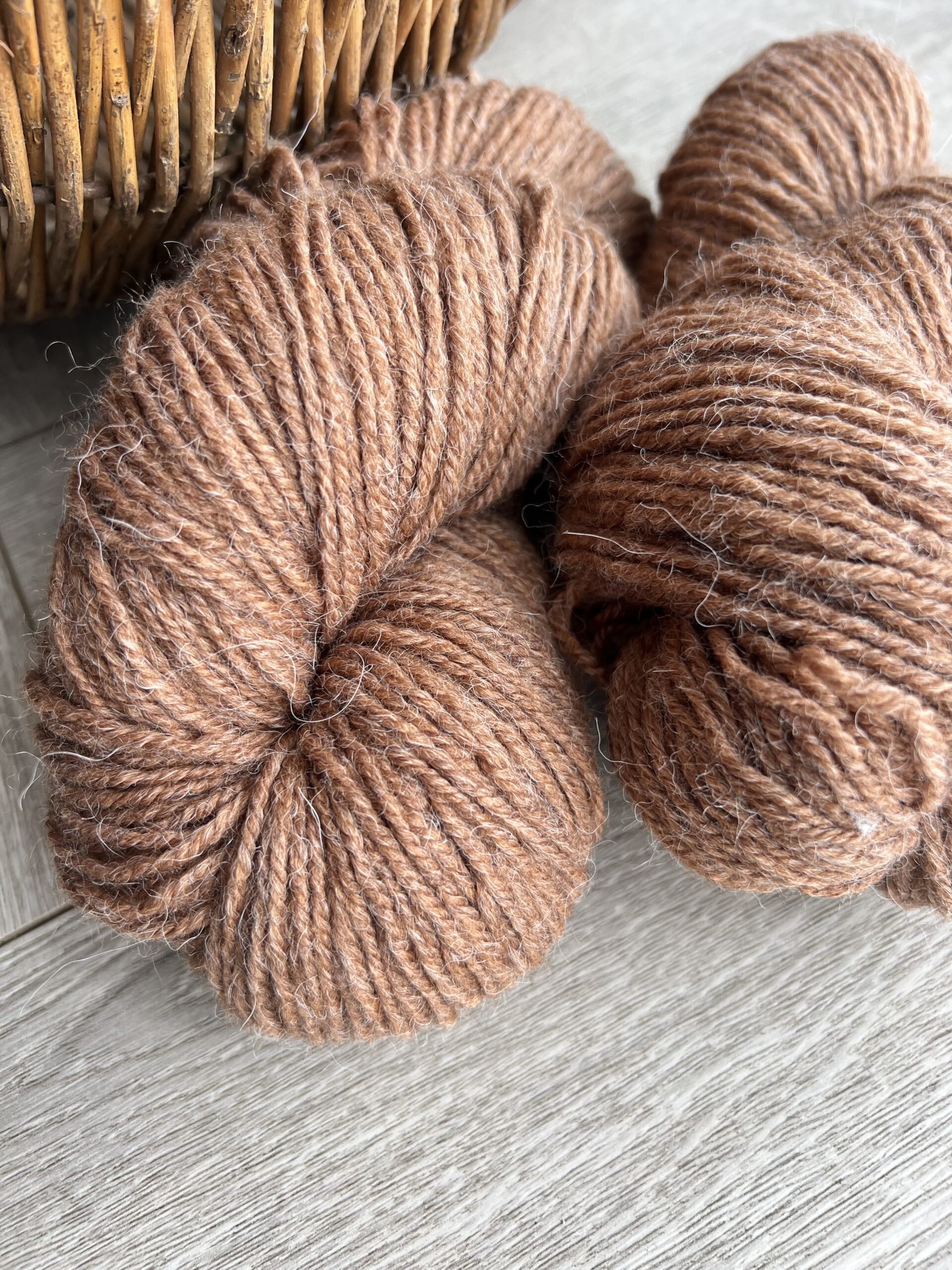 Alpaca wool yarn 100 g – BROWNISH, WoolLando