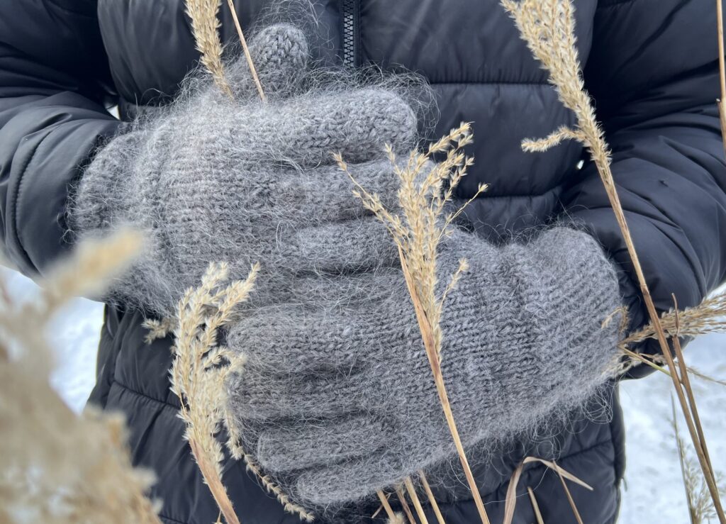 Men’s angora wool finger gloves – GRAPHITE, WoolLando