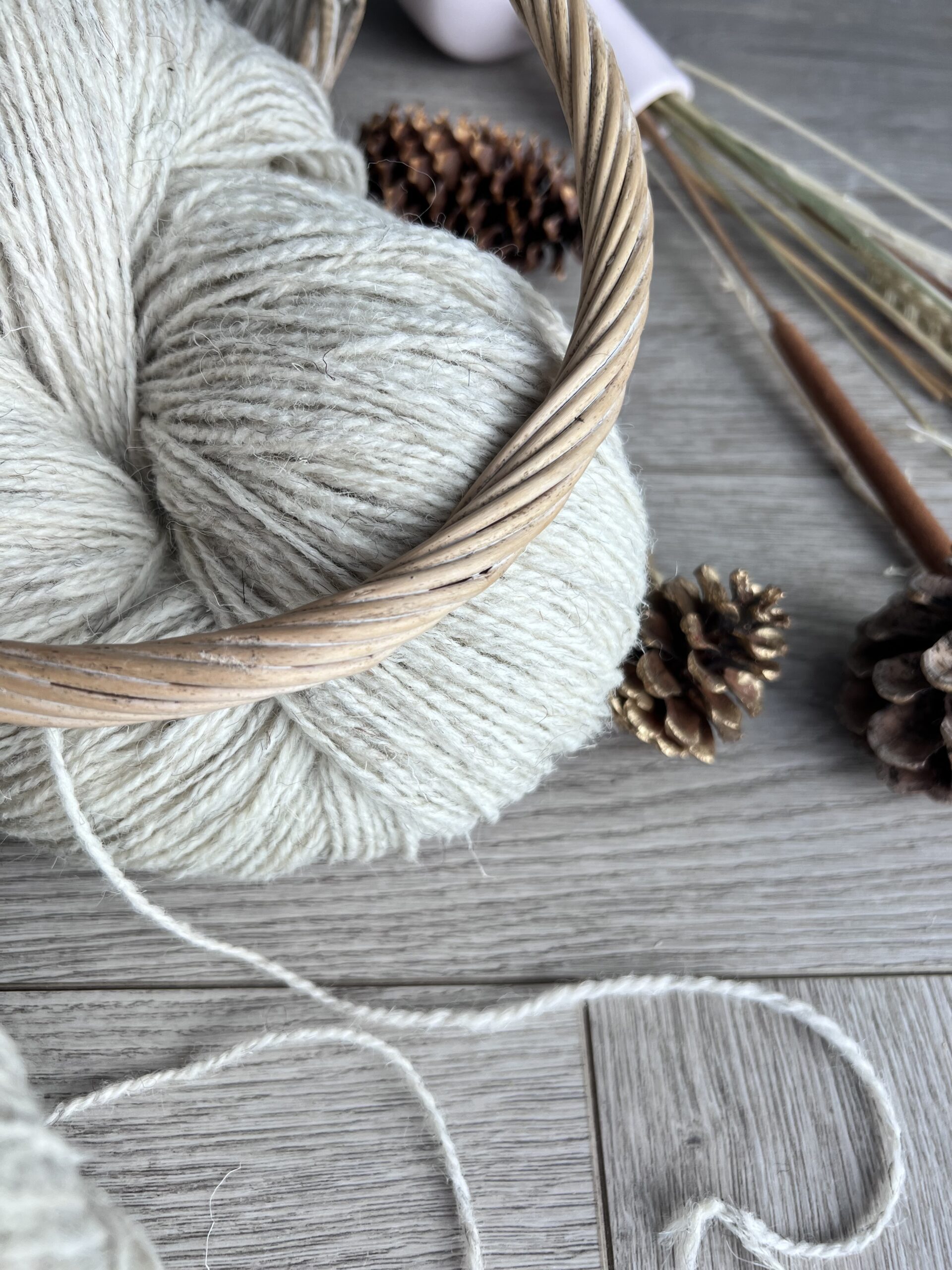 50% dog wool, 50% sheep wool yarn 1 kg – LIGHT GREY, WoolLando